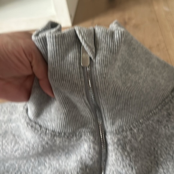 Lululemon Stand Out Sherpa 1/2 Zip Pullover gray Boucle jacket 12 - Picture 4 of 10